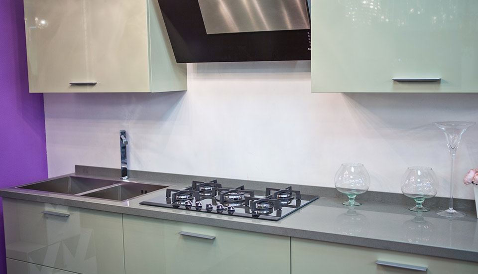 How to measure for custom glass splashbacks